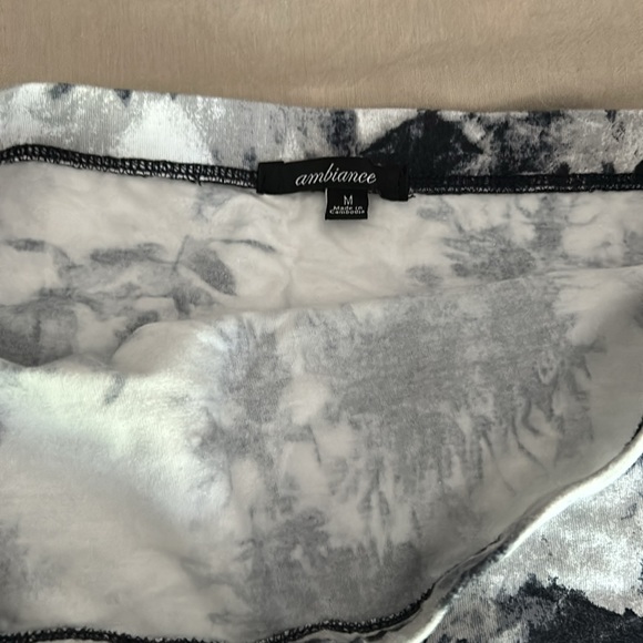 Romper - Picture 3 of 4